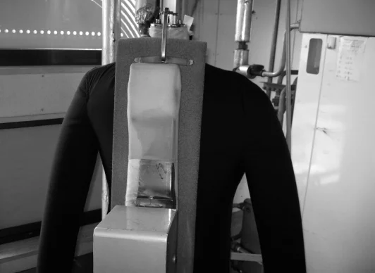 立体形成プレス